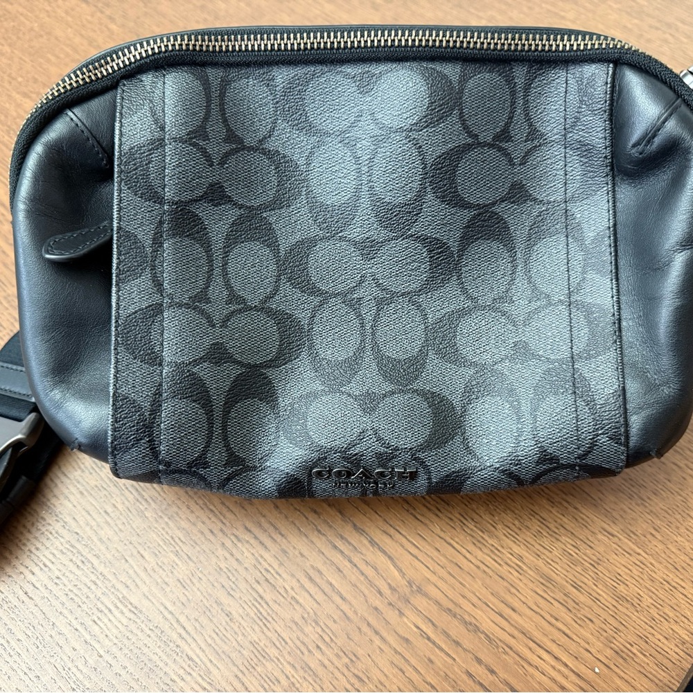 Coach Graham Utility pack - Picture 2 of 10